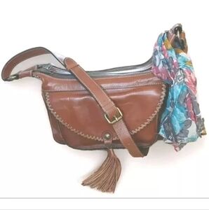 Patricia Nash Camila Tanned Italian Leather Purse Shoulder Bag Purse Neck Scarf
